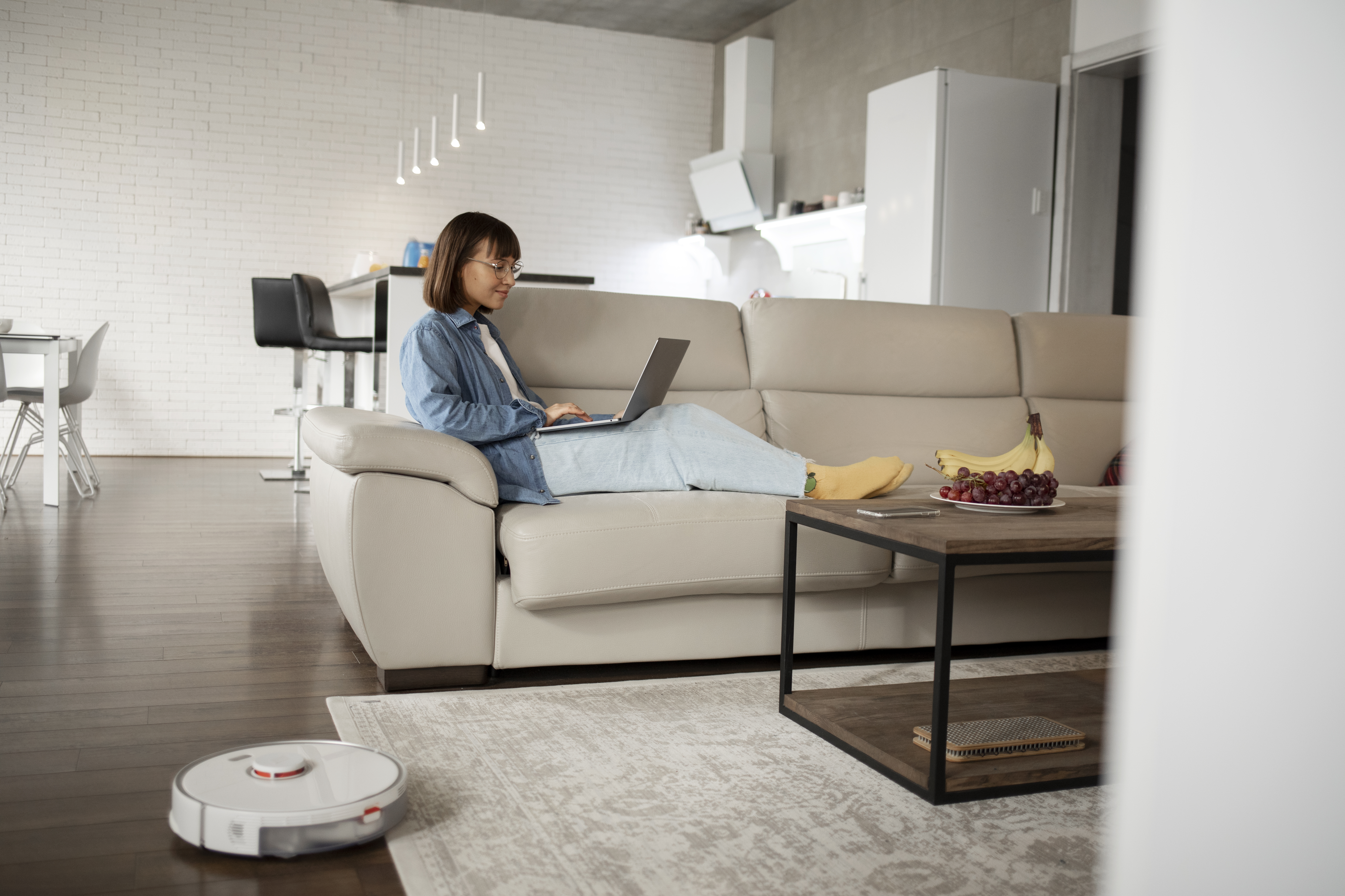young-woman-using-home-technology